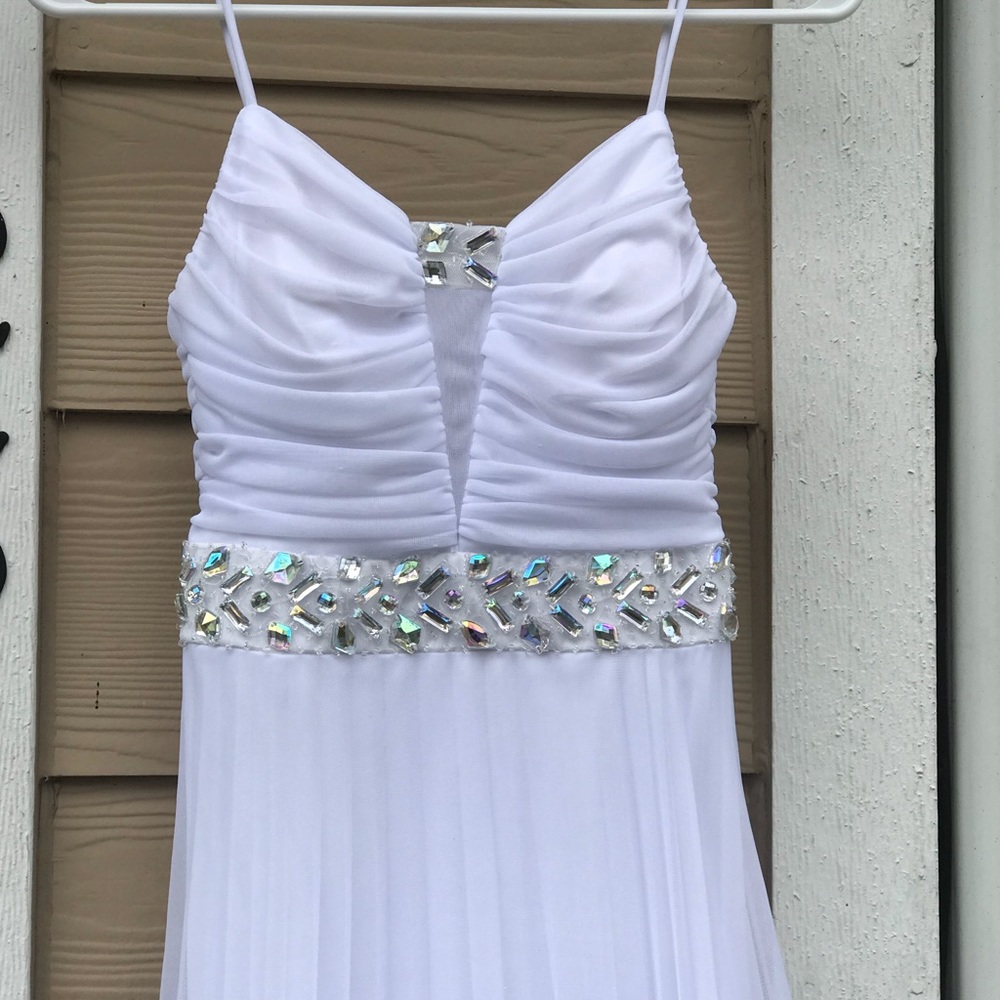 Beautiful White long dress size 5
